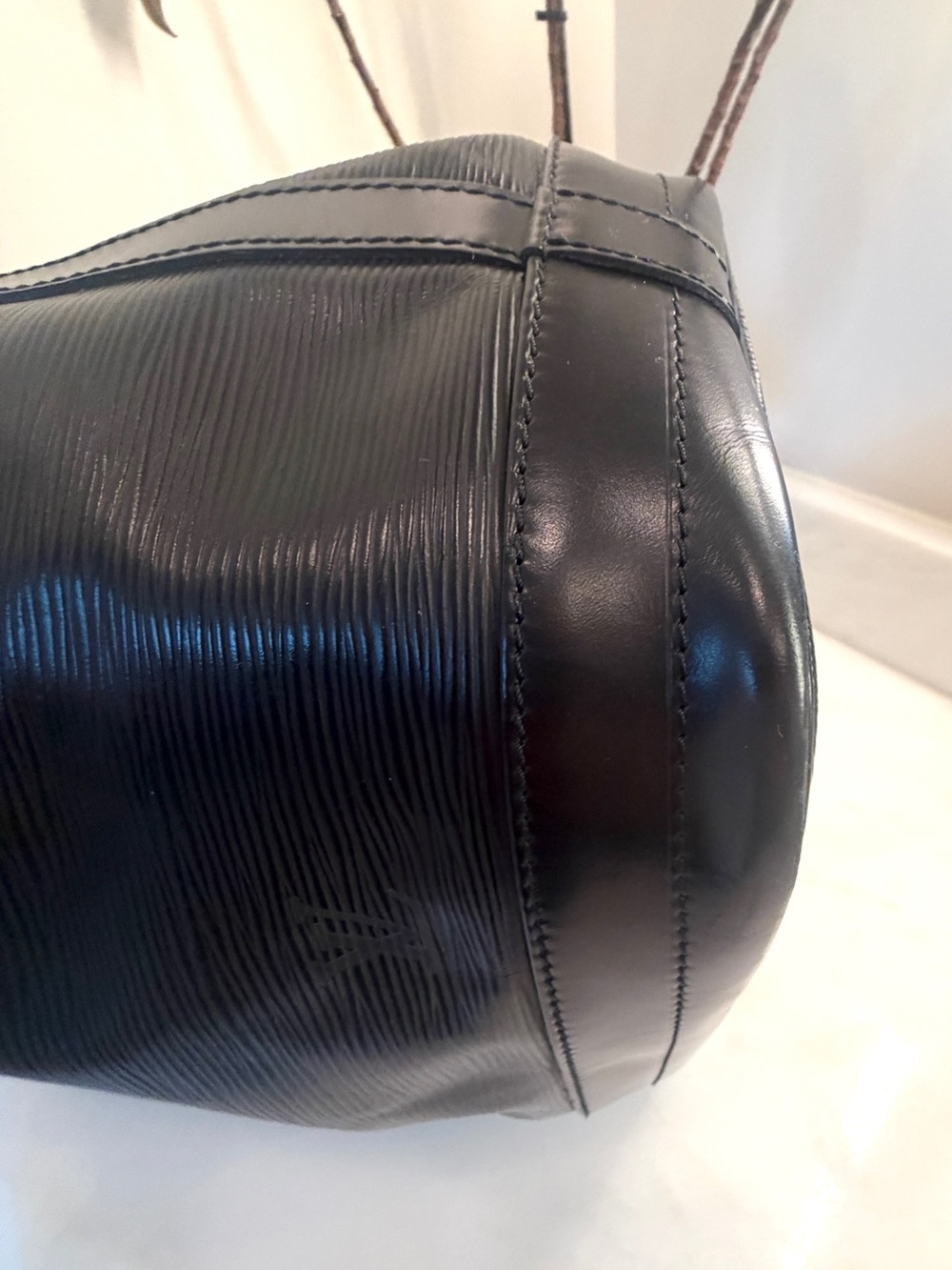 Louis Vuitton Epi Noe Black Bucket Bag, Shoulder Bag - Picture 7 of 15